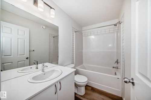 4619 177Ave, Edmonton, AB - Indoor Photo Showing Bathroom