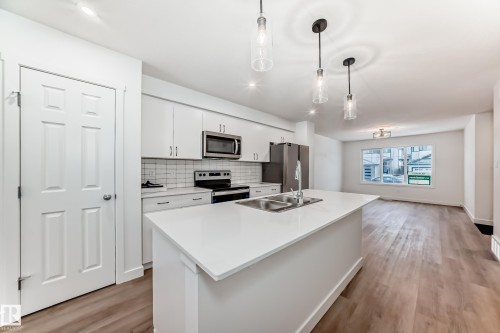4619 177Ave, Edmonton, AB - Indoor Photo Showing Kitchen With Double Sink With Upgraded Kitchen