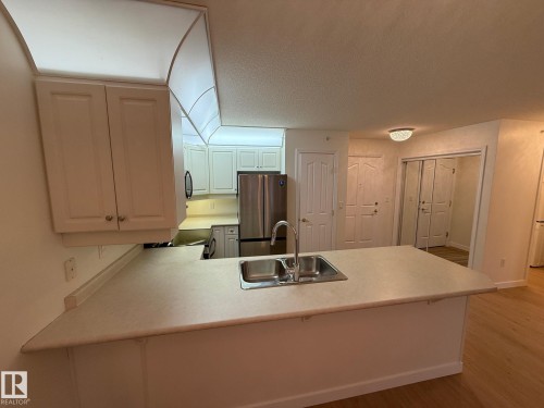 422 6703 172 Street, Edmonton, AB - Indoor Photo Showing Kitchen With Double Sink