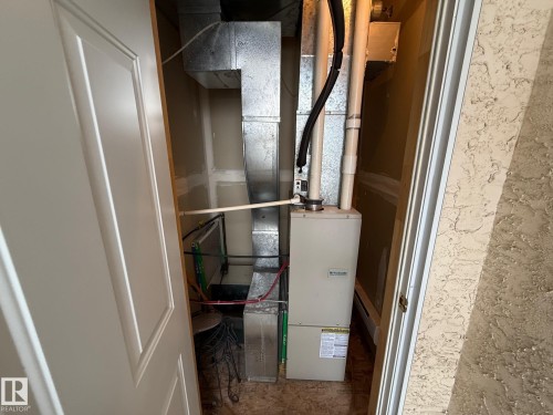 422 6703 172 Street, Edmonton, AB - Indoor