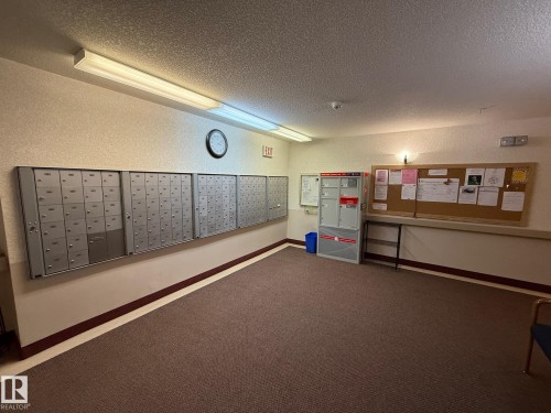 422 6703 172 Street, Edmonton, AB - Indoor Photo Showing Other Room