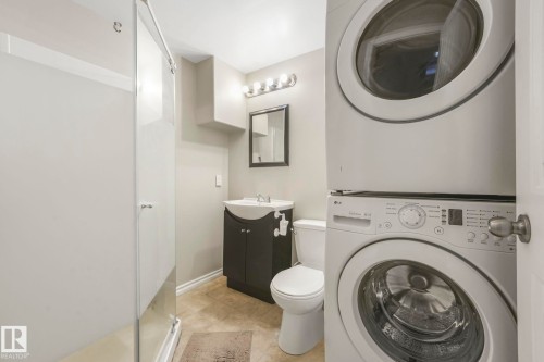 2 11813 43 Street, Edmonton, AB - Indoor Photo Showing Laundry Room