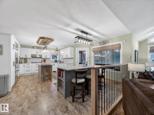 230 51350 Rge Rd 224, Rural Strathcona County, AB - Indoor