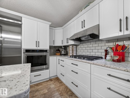 230 51350 Rge Rd 224, Rural Strathcona County, AB - Indoor Photo Showing Kitchen With Upgraded Kitchen