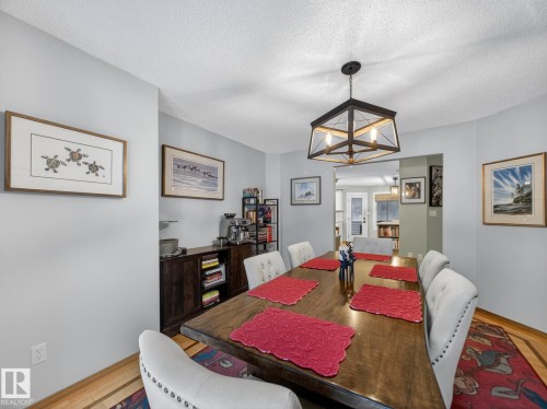 230 51350 Rge Rd 224, Rural Strathcona County, AB - Indoor Photo Showing Dining Room