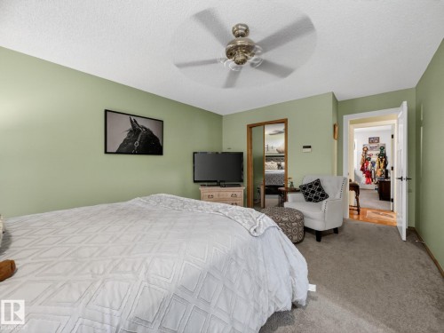 230 51350 Rge Rd 224, Rural Strathcona County, AB - Indoor Photo Showing Bedroom