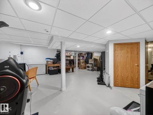 230 51350 Rge Rd 224, Rural Strathcona County, AB - Indoor Photo Showing Garage