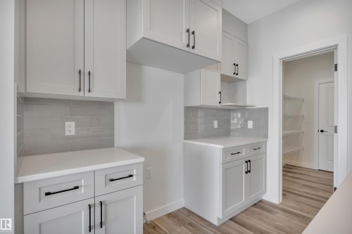 22518 87A Avenue, Edmonton, AB - Indoor