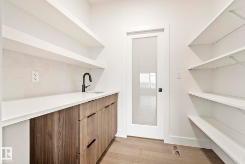 7095 Kiviaq Crescent, Edmonton, AB - Indoor With Storage