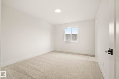 7095 Kiviaq Crescent, Edmonton, AB - Indoor Photo Showing Other Room