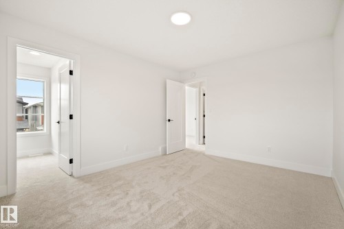 7095 Kiviaq Crescent, Edmonton, AB - Indoor Photo Showing Other Room