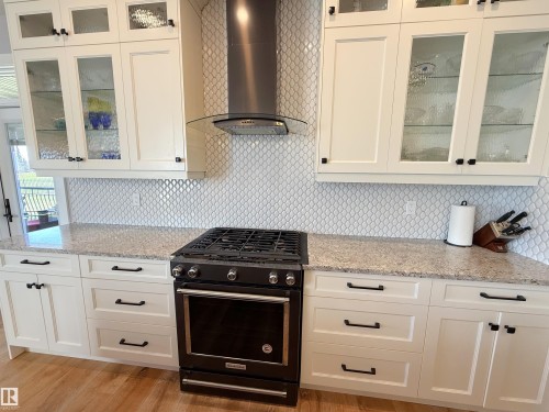52025 Rge Road 272, Rural Parkland County, AB - Indoor Photo Showing Kitchen