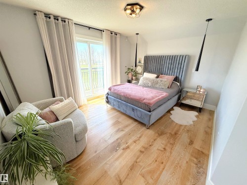 52025 Rge Road 272, Rural Parkland County, AB - Indoor Photo Showing Bedroom