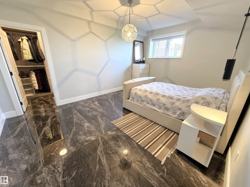 52025 Rge Road 272, Rural Parkland County, AB - Indoor Photo Showing Bedroom