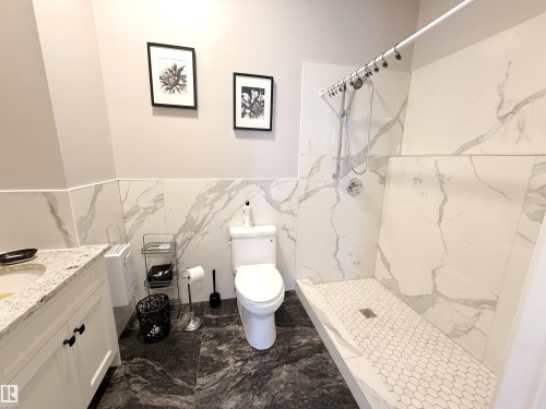 52025 Rge Road 272, Rural Parkland County, AB - Indoor Photo Showing Bathroom