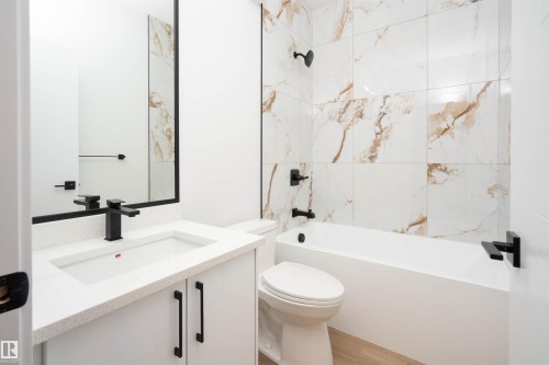 Full bath featuring vanity and shower / tub combination - 430 Crystal Creek Link, Leduc, AB - Indoor Photo Showing Bathroom