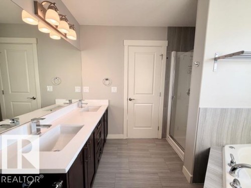 5025 53 Avenue, Calmar, AB - Indoor Photo Showing Bathroom