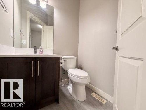 5025 53 Avenue, Calmar, AB - Indoor Photo Showing Bathroom