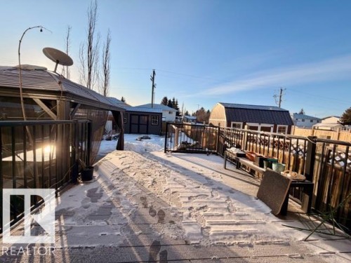 5025 53 Avenue, Calmar, AB - Outdoor With Exterior