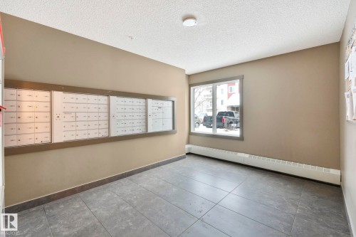 115 2207 44 Avenue, Edmonton, AB - Indoor Photo Showing Other Room