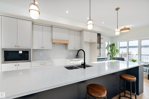 7509 Rowland Road, Edmonton, AB - Indoor Photo Showing Kitchen With Double Sink With Upgraded Kitchen
