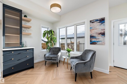 7509 Rowland Road, Edmonton, AB - Indoor