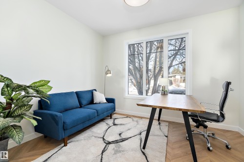 7509 Rowland Road, Edmonton, AB - Indoor Photo Showing Other Room