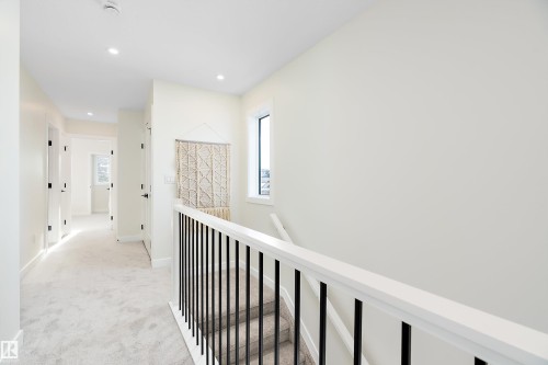 7509 Rowland Road, Edmonton, AB - Indoor Photo Showing Other Room