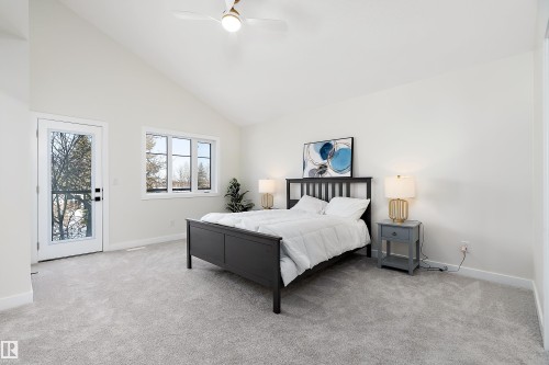 7509 Rowland Road, Edmonton, AB - Indoor Photo Showing Bedroom