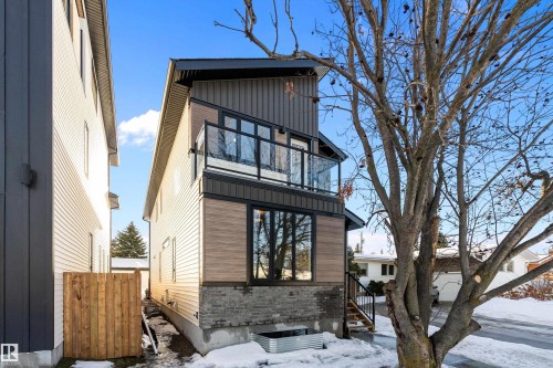 7509 Rowland Road, Edmonton, AB - Outdoor