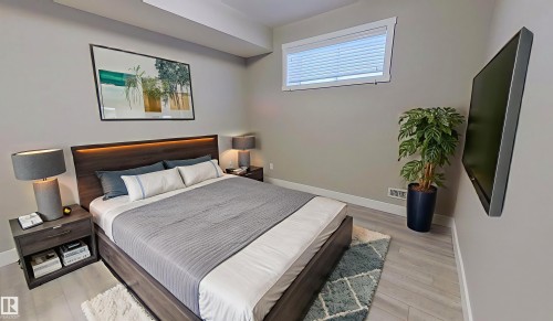 7515 173 Avenue, Edmonton, AB - Indoor Photo Showing Bedroom