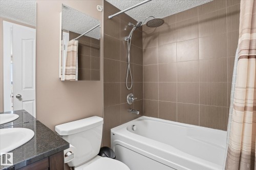 402 11803 22 Avenue, Edmonton, AB - Indoor Photo Showing Bathroom