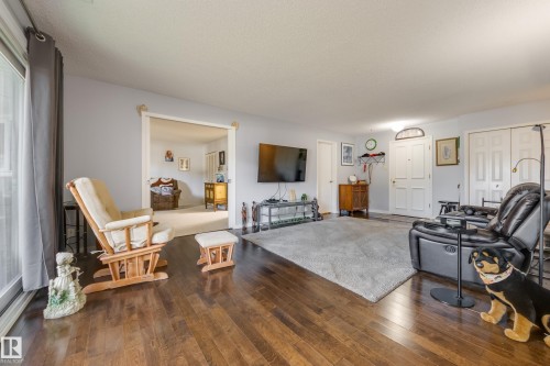 108 14810 51 Avenue, Edmonton, AB - Indoor Photo Showing Living Room