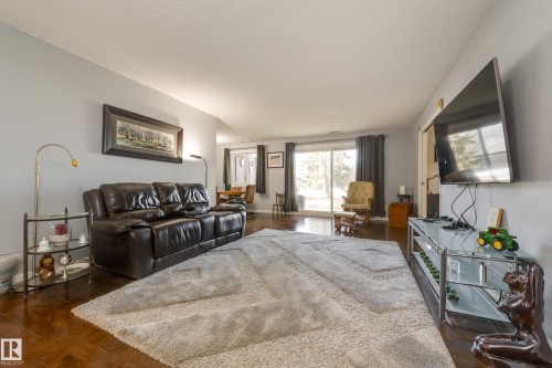 108 14810 51 Avenue, Edmonton, AB - Indoor Photo Showing Living Room