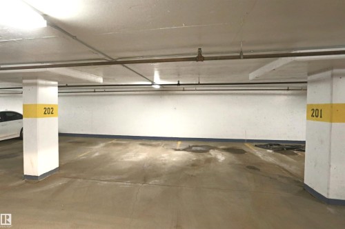 804 10160 114 Street, Edmonton, AB - Indoor Photo Showing Garage