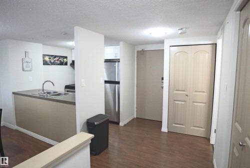 804 10160 114 Street, Edmonton, AB - Indoor