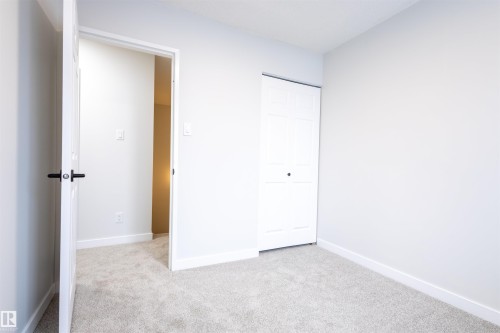 30 Amberly Court, Edmonton, AB - Indoor Photo Showing Other Room