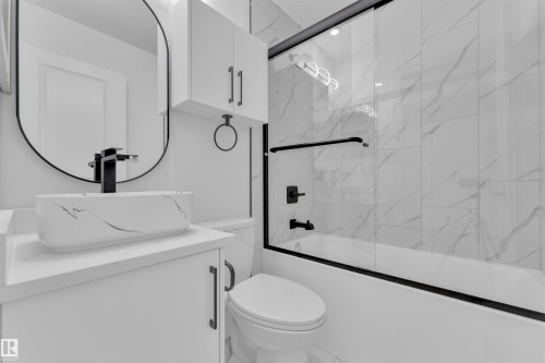 3808 17A Avenue, Edmonton, AB - Indoor