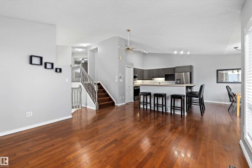 123 215 Blackburn Drive E, Edmonton, AB - Indoor Photo Showing Dining Room