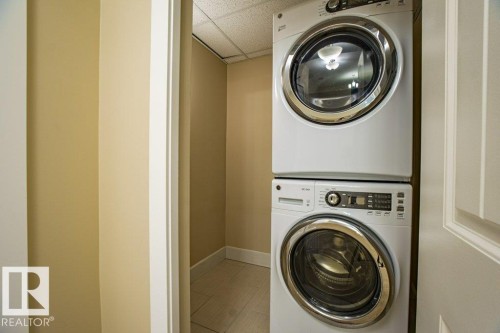 149 6079 Maynard Way Nw, Edmonton, AB - Indoor Photo Showing Laundry Room