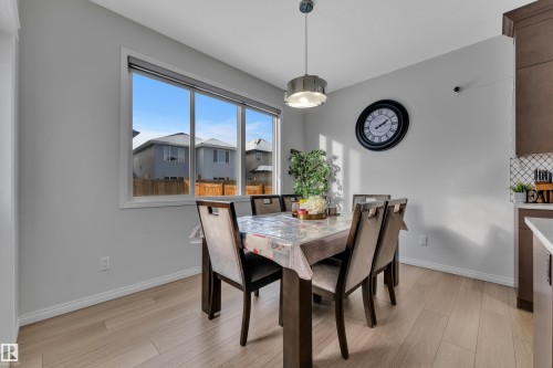2356 53 Street Sw, Edmonton, AB - Indoor Photo Showing Dining Room