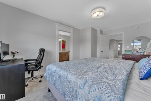 2356 53 Street Sw, Edmonton, AB - Indoor Photo Showing Bedroom
