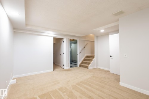 14035 121 Street, Edmonton, AB - Indoor