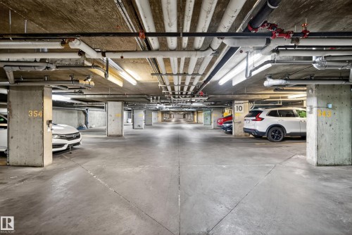109 5804 Mullen Place, Edmonton, AB - Indoor Photo Showing Garage
