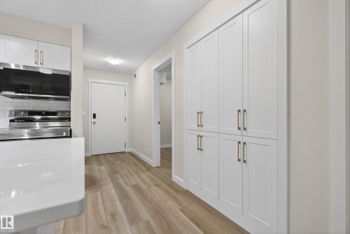 109 5804 Mullen Place, Edmonton, AB - Indoor