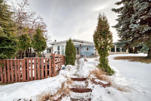 View of front facade featuring a deck - 131 Saskatchewan Avenue W, Devon, AB - Outdoor
