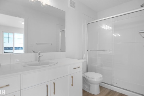 509 Aster Drive, Edmonton, AB - Indoor Photo Showing Bathroom
