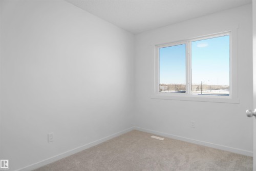 509 Aster Drive, Edmonton, AB - Indoor Photo Showing Other Room