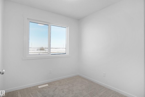 509 Aster Drive, Edmonton, AB - Indoor Photo Showing Other Room
