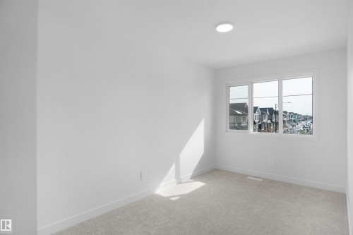 8504 183 Avenue, Edmonton, AB - Indoor Photo Showing Other Room